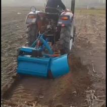四轮拖拉机后置悬挂葡萄埋藤机，培土机器，葡萄埋土机