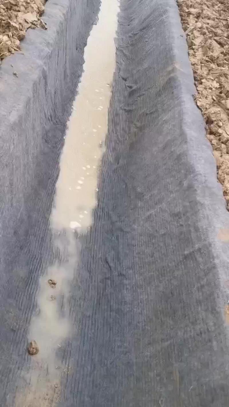 水泥毯，使用于鱼塘护坡人工湖护坡公路铁路护坡，尾矿护坡沟