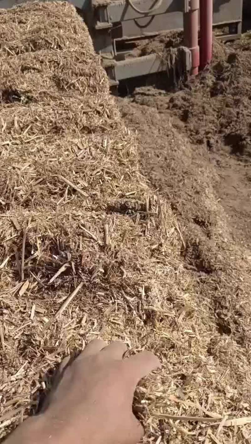 安徽阜阳小麦秸秆，粉碎除尘五道绳，源头厂家生产供应！